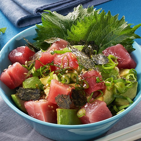 まぐろとアボカドのレモンポキ丼