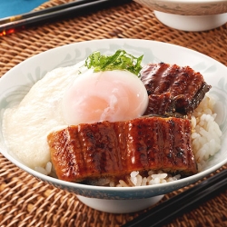 うなとろ丼