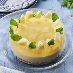 桃のレアチーズケーキ