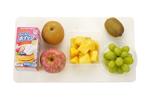 バウムクーヘンのフルーツケーキ