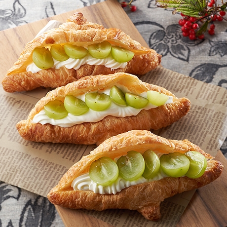 ぶどうとチーズのクロワッサンサンド